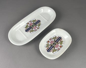 Vintage Onnaing earthenware comb or soap dish