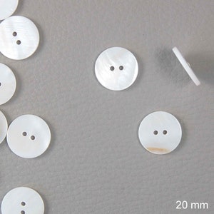 Akoya white mother-of-pearl button 10, 13, 15, 20 or 25 mm decreasing price 20 mm