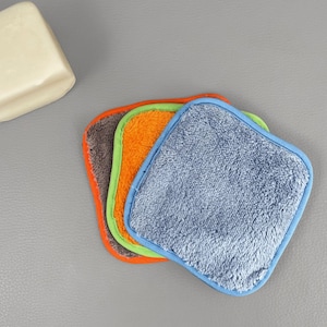 Washable and reusable wipe made from OEKO-TEX certified bamboo