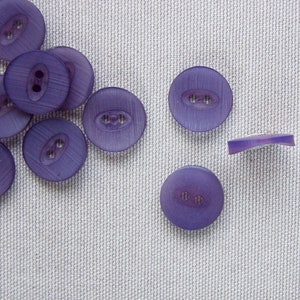 BUTTON 2 holes 15MM decreasing price