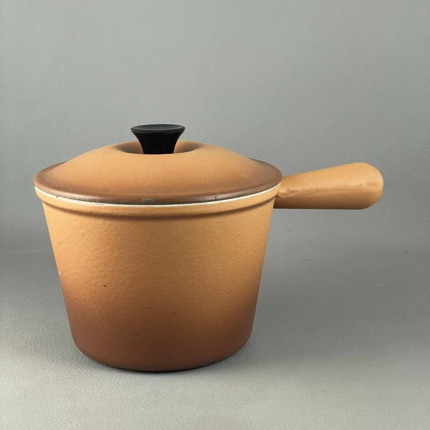 CAQUELON / CASSEROLE / POÊLON en FONTE ÉMAILLÉE .LE CREUSET. marron. EUR 21,95 - FR