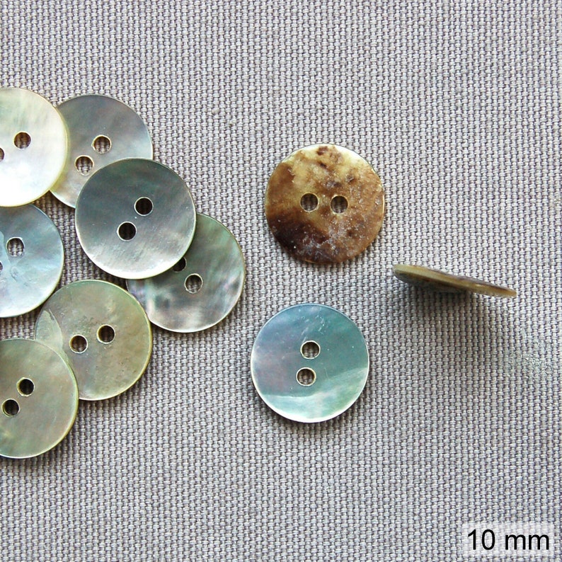 Parelmoer Schelp Knoop 10, 13, 15, 20 of 25 mm aflopende prijs 10 mm