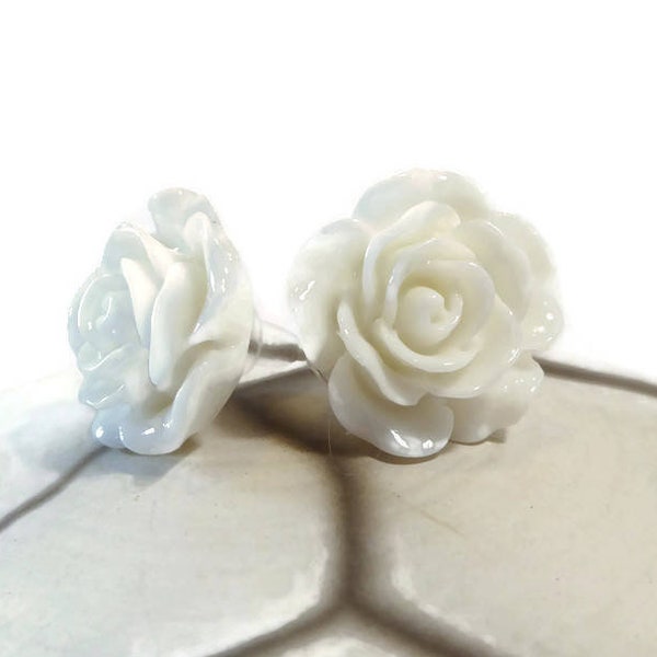 Boucles d'oreilles fleurs forme roses blanches en résine, rétro-romantiques, cérémonies, fête des mères