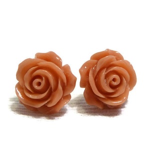 Rose flower earrings in salmon pink resin, retro-romantic