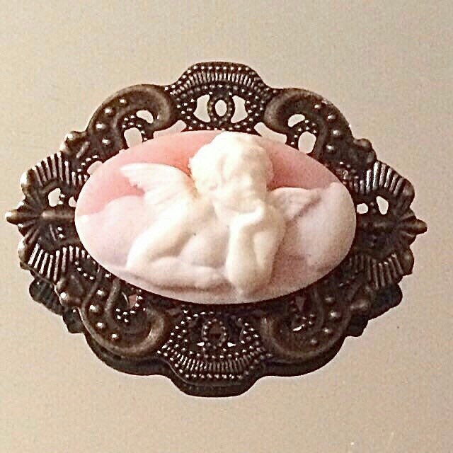 Broche Ancienne En Lucite Sculpté - Monture En Laiton, Bijou Vintage