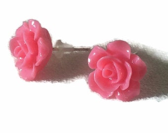 Piccoli orecchini rosa, fiori a forma di rosa in resina, retro-romantici, vintage