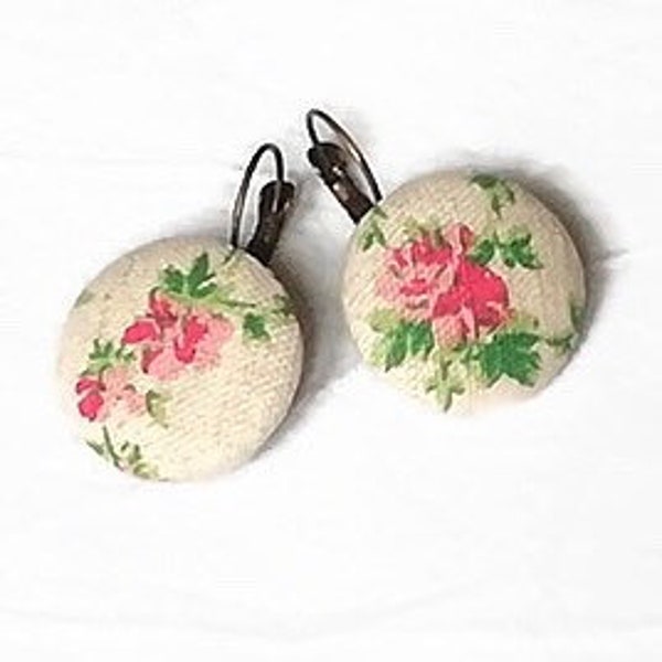 Bronze sleeper earrings, cabochon in fabric/linen with flowers/Roses, red, green, ecru, country, rustic, bucolic, retro, vintage