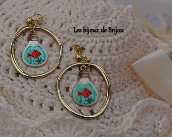 Comme un poisson dans l'eau - Boucles d'oreilles élégantes doré, turquoise, rouge et blanc