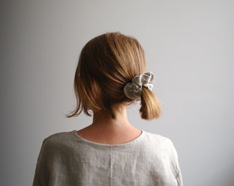 Undyed linen scrunchie. Lithuanian linen hair band with natural rubber. Raw linen hair accessory. Linen scrunchie for girl.