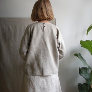 Kimono top from Lithuanian linen. Heavy weight linen kimono shirt for men and women. Relaxed undyed linen top. Handsewn flax linen shirt. image 3