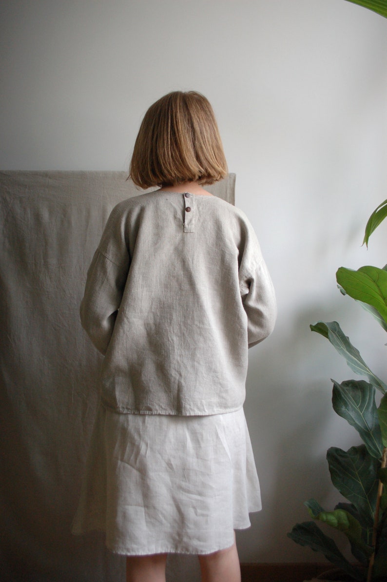 Kimono top from Lithuanian linen. Heavy weight linen kimono shirt for men and women. Relaxed undyed linen top. Handsewn flax linen shirt. image 3