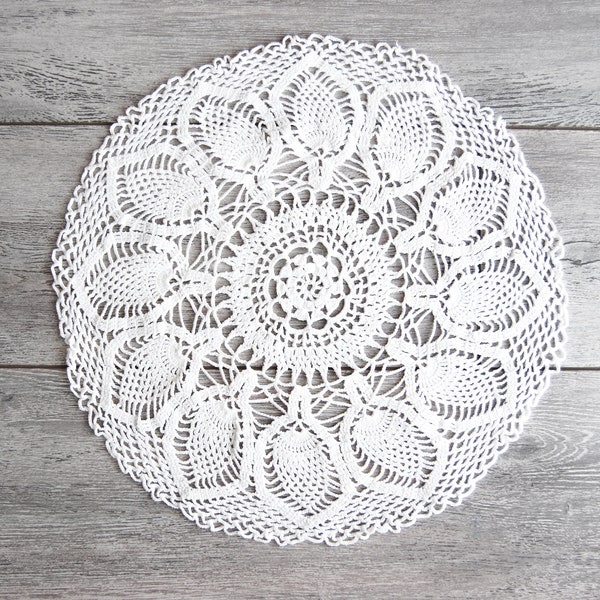 Napperon rond ancien en dentelle au crochet, vintage français, création attrape rêves, décoration style shabby chic accroche rêve