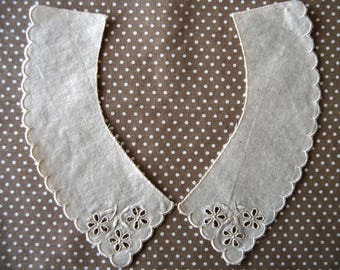 Col plastron en broderie anglaise customisation pour vêtement bébé ou poupée linge vintage français coton