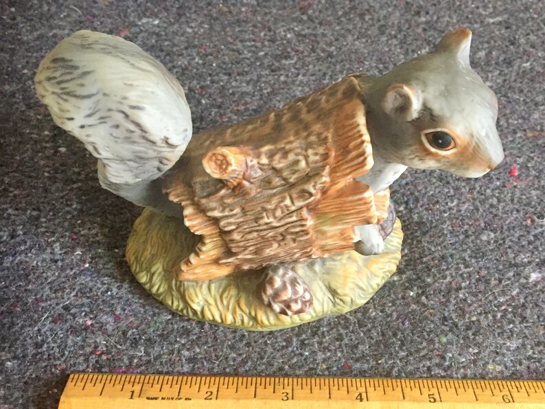 Mexico NO BOX Homco Squirrel in Hollow Log