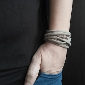 Cappuccino Handgelenk Manschette Armband, Cappuccino Manschette, Kaffee Milch Armband, Handgelenk Tattoo Cover Up, Handgelenk Abdeckungen, Armband Narbe Abdeckung, Arm Band