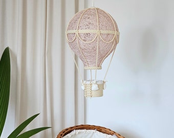 Globo aerostático con lámpara rosa claro, decoración interior hecha a mano con materiales naturales, acento suave en la habitación, lámpara para dormir por la noche