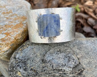 Blue stone textured bracelet