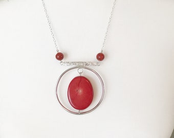 Collar de coral rojo