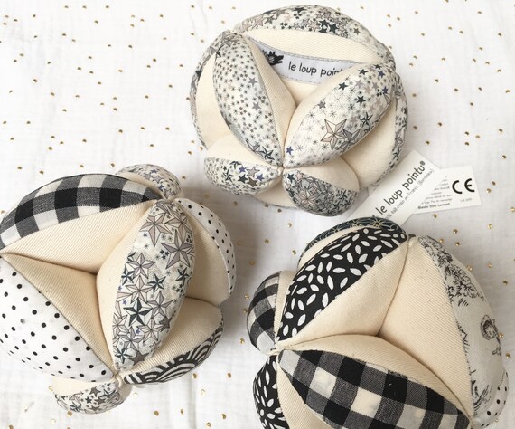 Balle Prehension Noir Et Blanc Montessori Balle Eveil Etsy