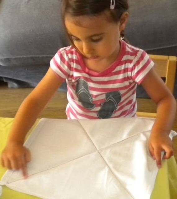 Carres De Tissu A Plier Vie Pratique Montessori Activite Etsy