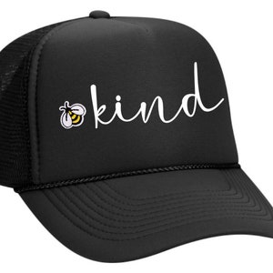 BEE Kind - geborduurde patch trucker hoed (meerdere kleuren)