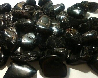 approximately 2 cm 1 rolled tourmaline stone