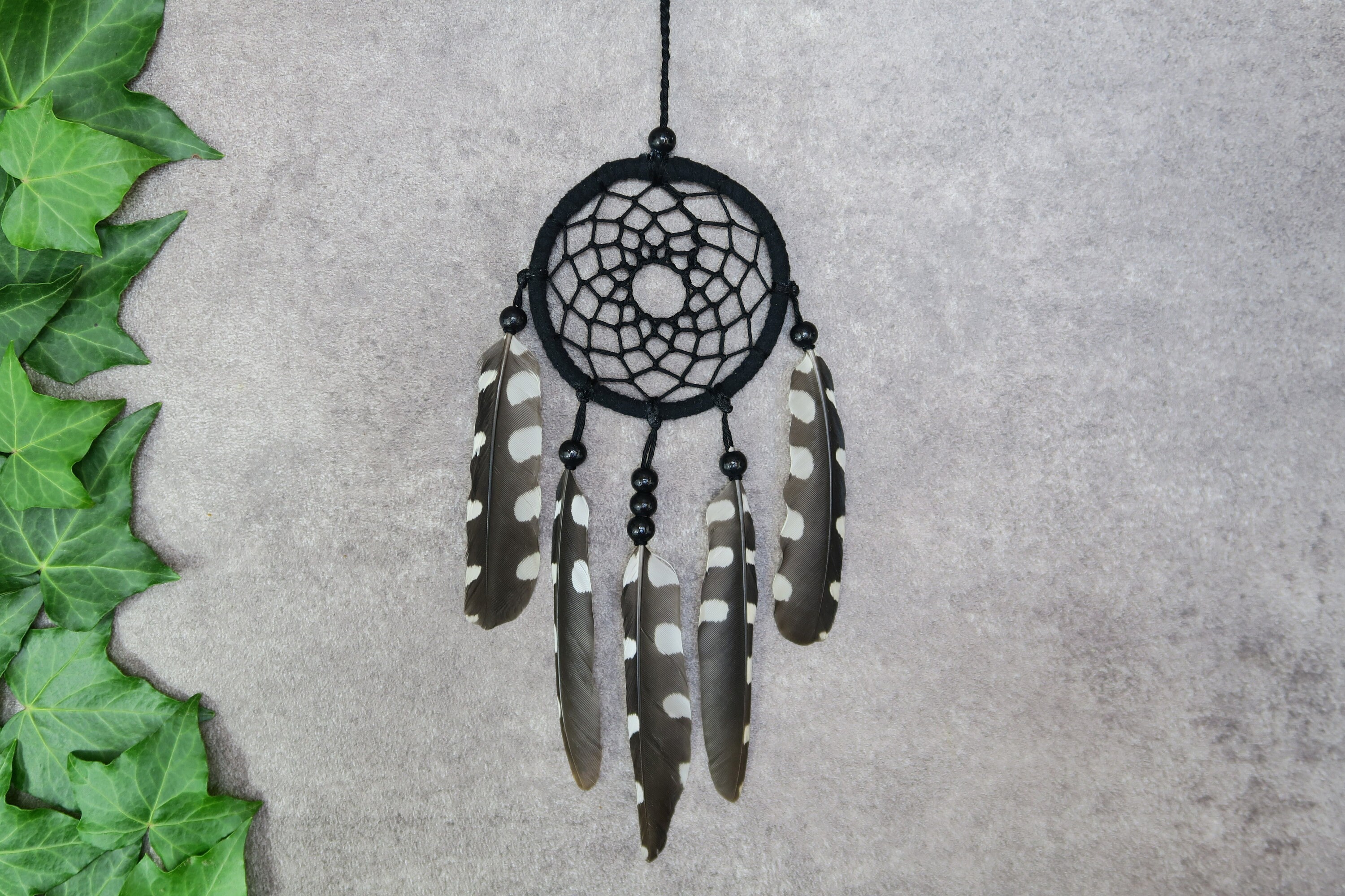 Attrape Rêves Pour Voiture, Mini Dreamcatcher, Capteur de Noir, Plumes Naturelles d'origine Ethique,