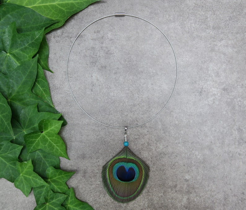 Pendentif plume en nacre multicolore 