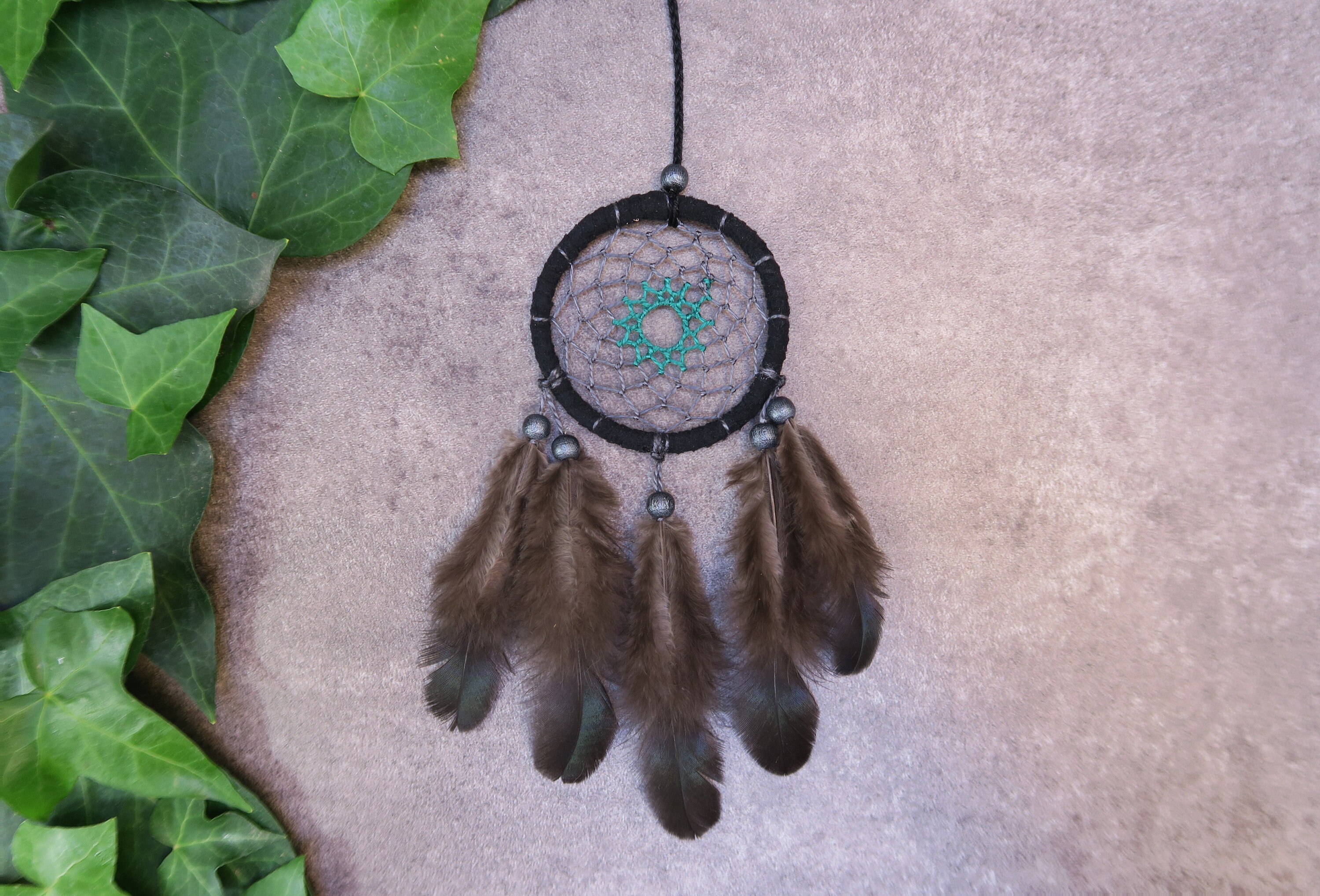 Mini Attrape Rêves Plumes Naturelles, Petit Capteur de Pour Rétroviseur Voiture, Origine Ethique