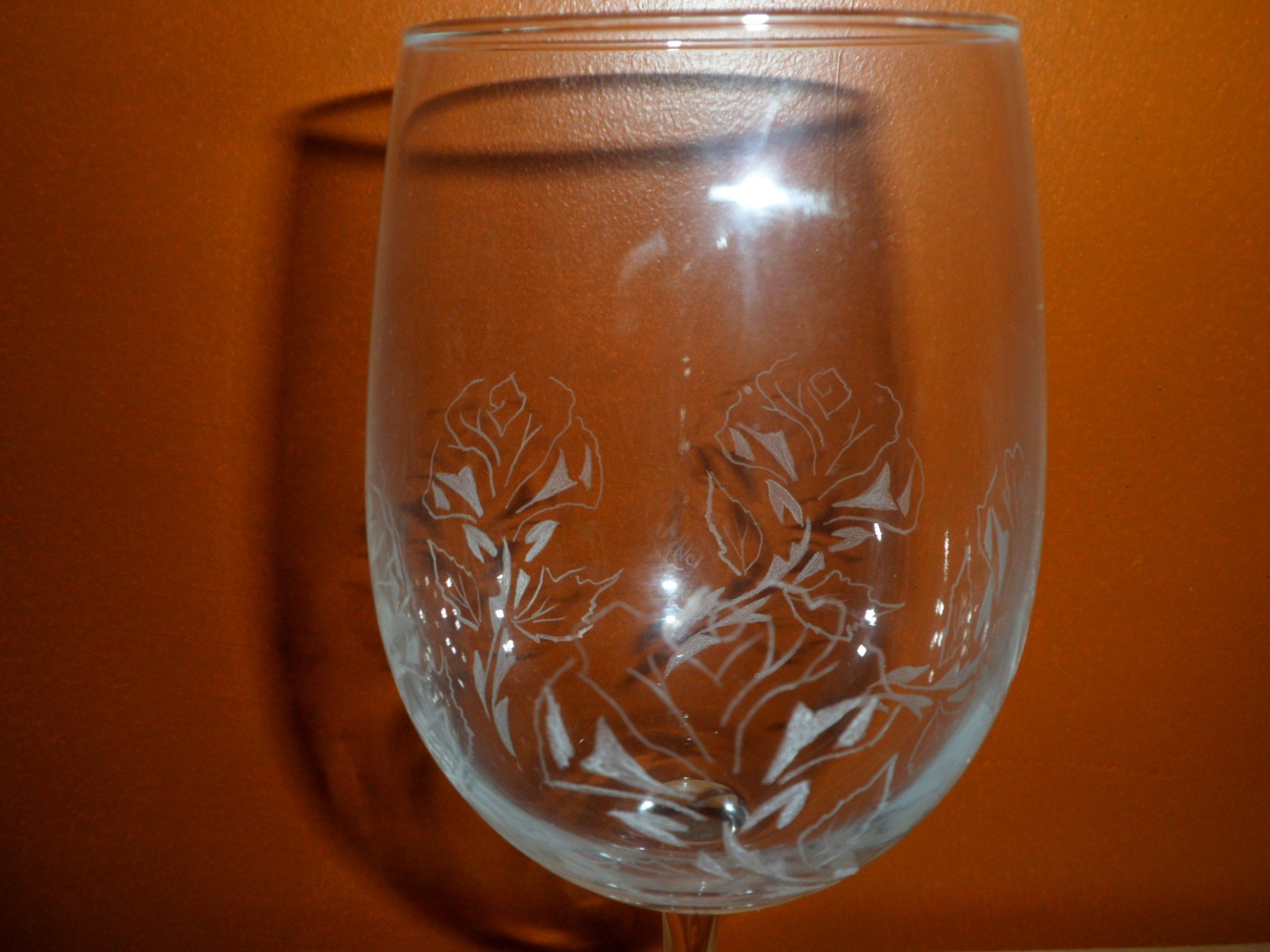 Verres à Vin Gravés Motif Roses Personnalisables