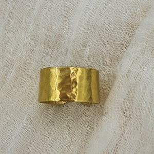 Bague réglable en laiton martelé collection artisanat