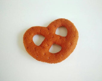 My little felt pretzel