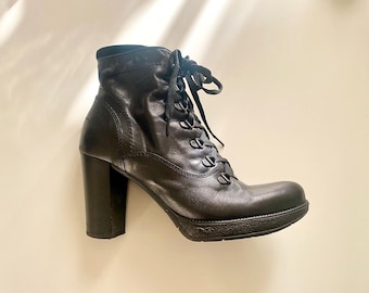 Vintage Nero Giardini Black Leather Lace Up Equestrian Style Zipper Platform Ankle Boots Italy