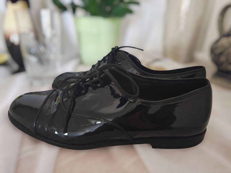 Picture of Vintage Lario 1898 Italian Patent Leather Oxfords - Black Cap Toe - EU ...