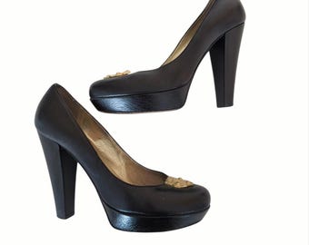 Roberto Cavalli Vintage Black Leather Platform Heels / Designer High Heel Pumps with Gold Hardware / Designer Pumps Size 39,5 EU, ITALY