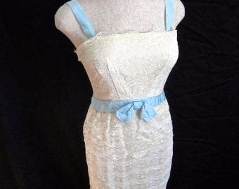 S 50s 60s White Lace Blue Bow Gown Dress Wiggle Sheath Cocktail Marilyn Sexy Small Mid Century Evening Prom Small