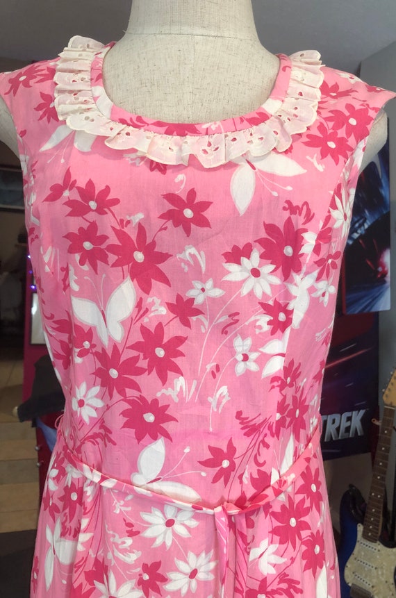 M L 60s Belted Pink White Boho Dress floral print… - image 2