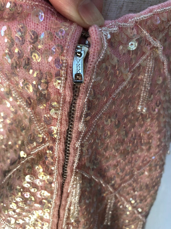 L 50s 60s Pink Beaded and Sequined Top Made in Ho… - image 7