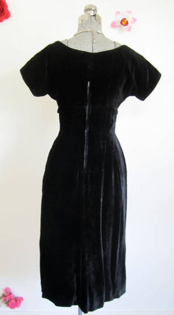 S 50s Wiggle Cocktail Dress Black Velvet Shelf Bu… - image 4