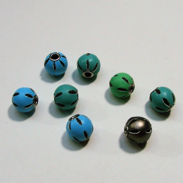 Perles cuir 12 mm différentes couleurs unies vendues par lot de 8 pièces réalisations bijoux, décoration.