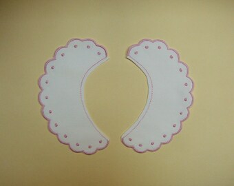 Col claudine vintage blanc pour enfant brodé pois et bords roses 14 cm x 4.5 cm
