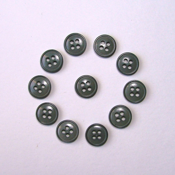 Boutons ronds 11,5 mm synthétique  gris 4 trous vendus par lot de 30 créations couture