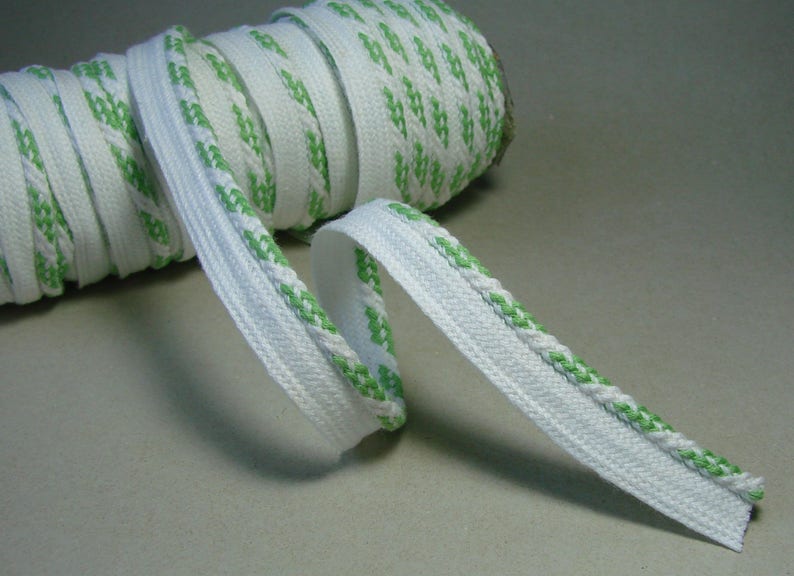 Ruban passepoil coton blanc et vert 12 mm vendu par longueur multiple de 4 mètres créations couture image 1