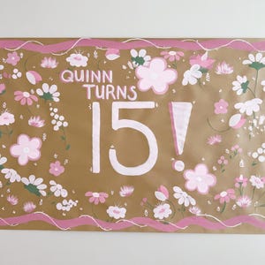 Striscione floreale personalizzato per compleanno - Design personalizzato 36x59"
