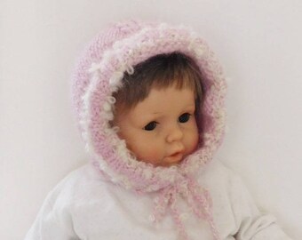Capuche bébé, bonnet capuche bébé fille 18 mois 2 ans en laine écologique rose et mohair écrue, cadeau accessoire bébé fille fait main