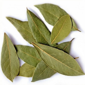 Indian Bay Leaves (Tej Patta) – Aromatic Whole Spice for Cooking