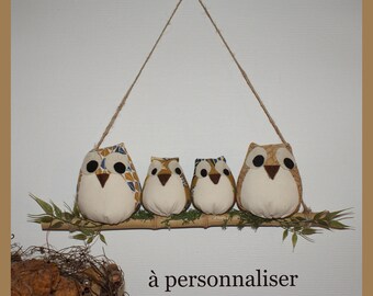 Familie aus Stoffeulen auf einem Bambusholzzweig, Geschenk für Paare, Geschenk für Eltern, Hochzeitsgeschenk, personalisiert