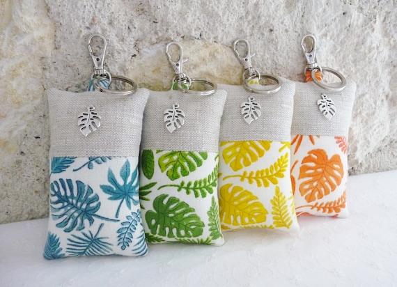 Schlsselanhnger aus Baumwollstoff mit exotischen Monstera-Blttern und  natrlichem Leinen, Monstera-Anhnger, Taschenanhnger - Geschenkidee -  Etsy sterreich