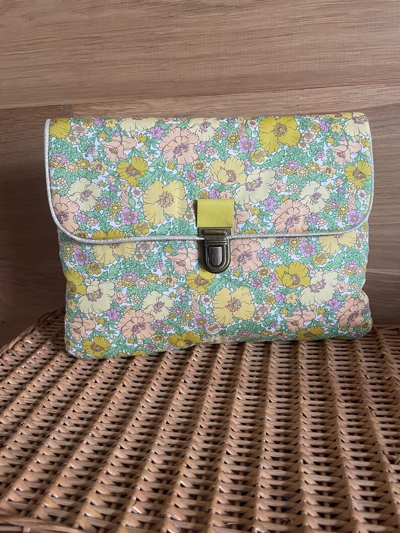 Grande pochette au choix Meadow safran