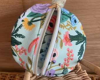 Range écouteurs ou petit porte monnaie